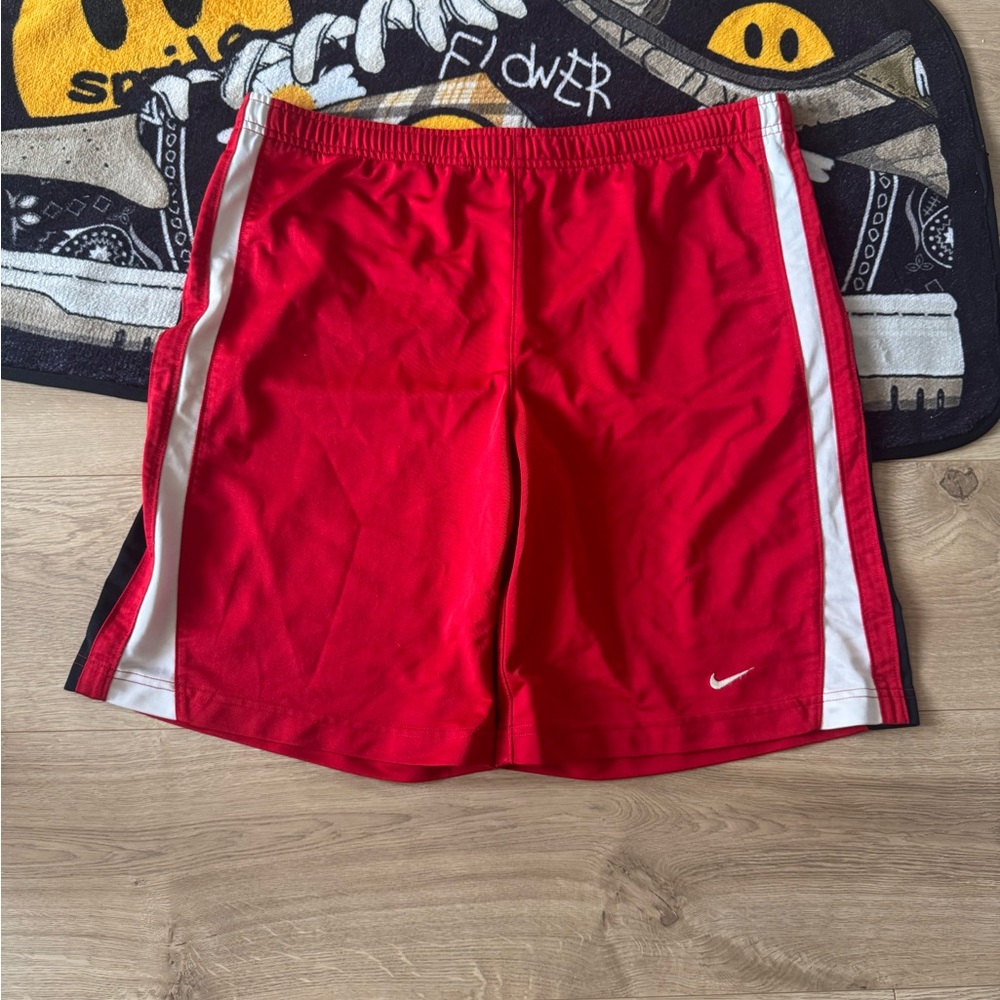 Vintage Nike Men's Red and White Athletic Shorts